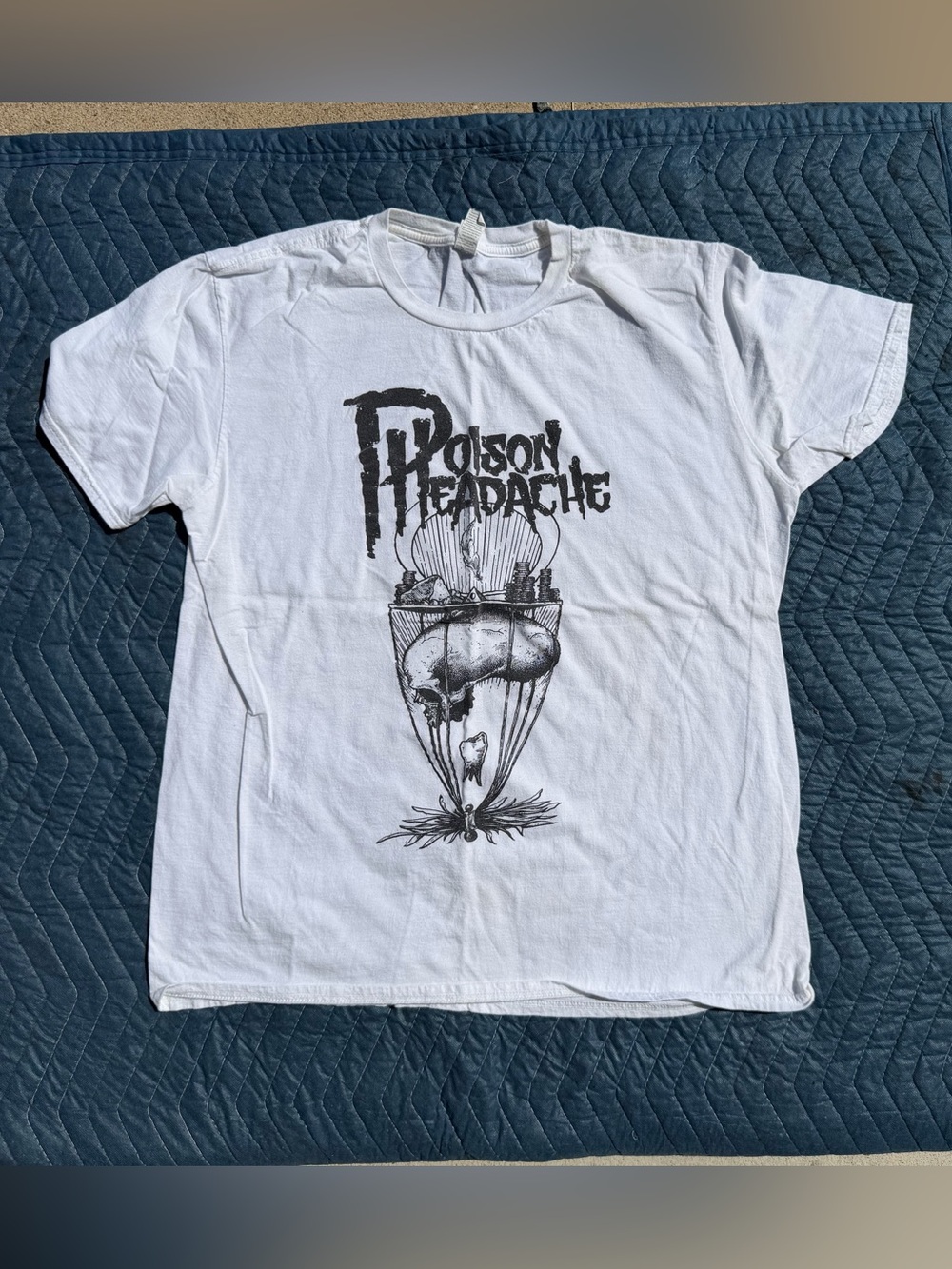 Poison Headache Band Tshirt XL